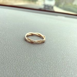 Rose gold twist of fate pandora ring